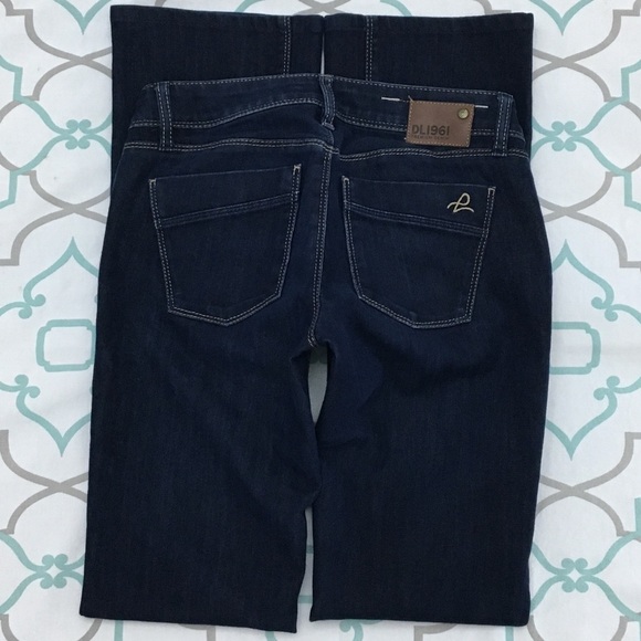 💙👖AWESOME! DL1961 CINDY BOOT👖💙26 1/2 32.25” - Picture 2 of 8